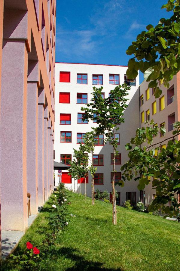 Comfy Studio At 'Mangalem21 Complex' Parking-Wifi-Ac-View ติรานา ภายนอก รูปภาพ